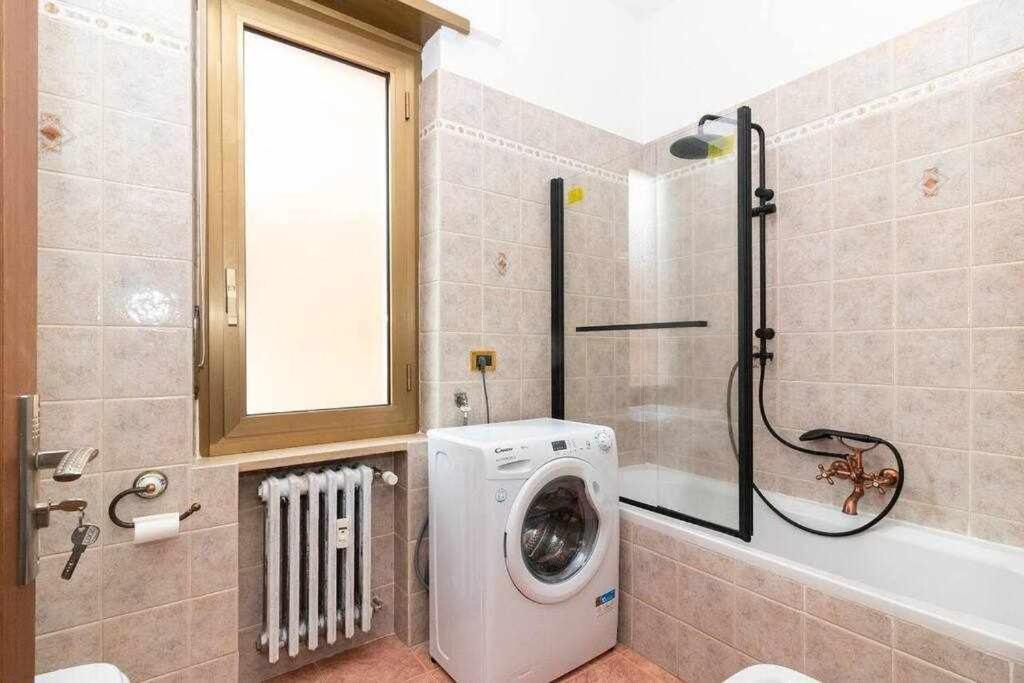 Appartamento A Pochi Passi Dalla Stazione Comodo A Coppie E Famiglie, Casa Ferrucci Collegno Eksteriør bilde